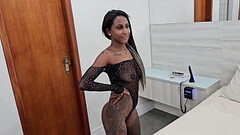 Primeira vez no porno da safada Bibizinha Ribeiro ela deixou botar no cu a vontade e ganhou muito le Thumb