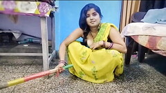 Indian sex. अपने घर में नौकरानी के मोटे मोटे boobs देख मालिक के लड़के ने चोद डाला Thumb