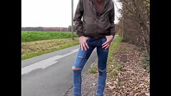 zerrissene Jeans vollgepisst Thumb