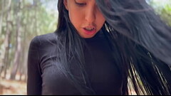 Karol smith sexy latina mexicana, seduce a un extra&ntilde_o para que la ayuden en el bosque y se co Thumb