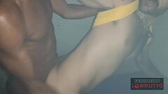Cruising Bar: Torcedor brasileiro dando. Thumb